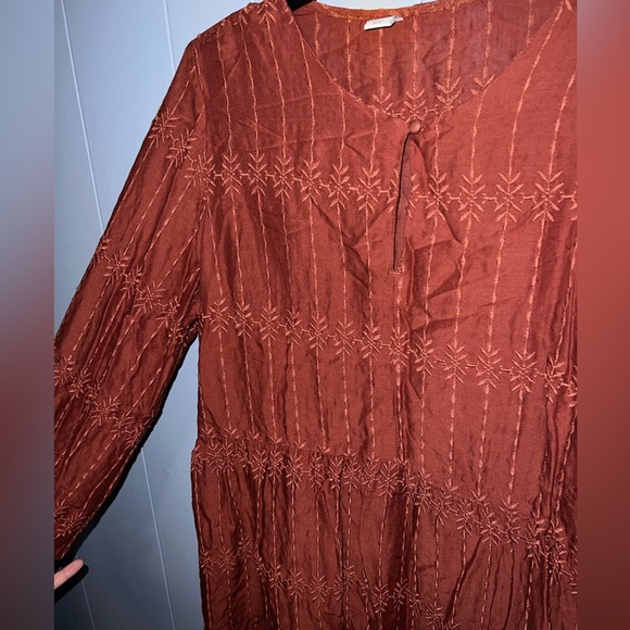 Old Navy Blouse - Picture 3 of 6